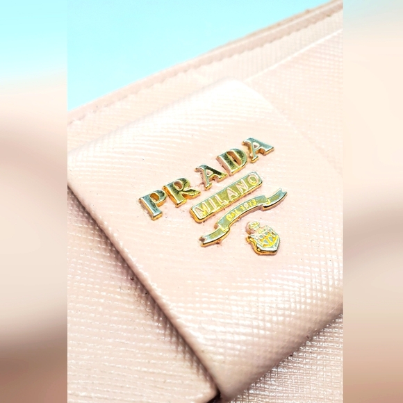 PRADA long leather Saffiano Pink wallet excelent conditions - Re-furneshed - Picture 15 of 16